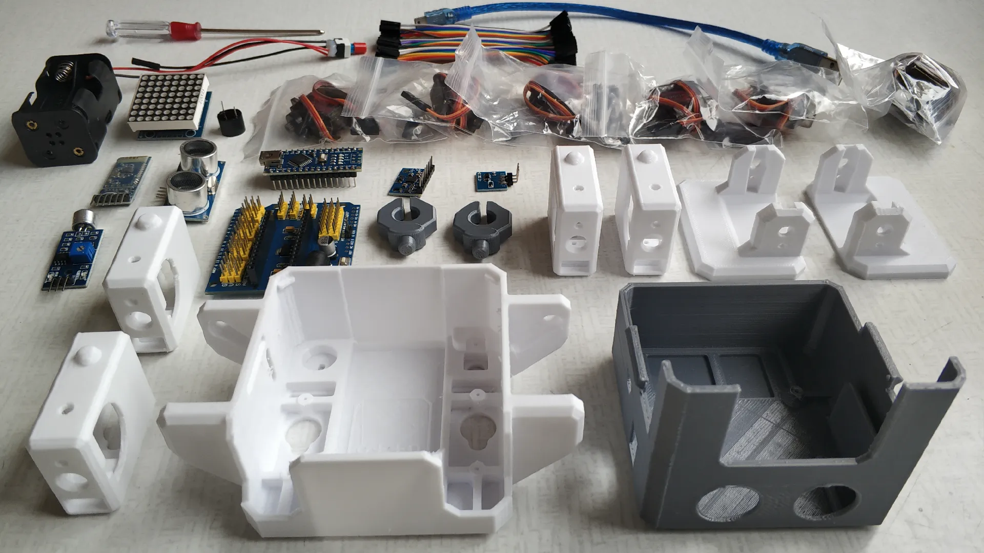 STEM Otto Humanoid Robot Kit — DIY Coding Robot India